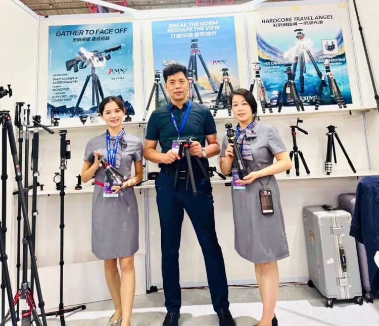 燃爆首日!佳鑫悦出征2025年印尼IEAE电子展,新品矩阵,福利盛宴惠及各类摄影咖