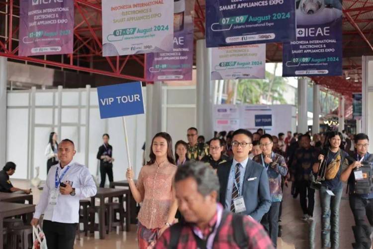 燃爆首日!佳鑫悦出征2025年印尼IEAE电子展,新品矩阵,福利盛宴惠及各类摄影咖