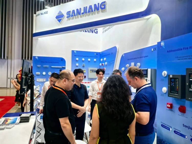 高新投三江亮相2025年越南&印尼国际消防展会,双展联动彰显国际消防硬实力