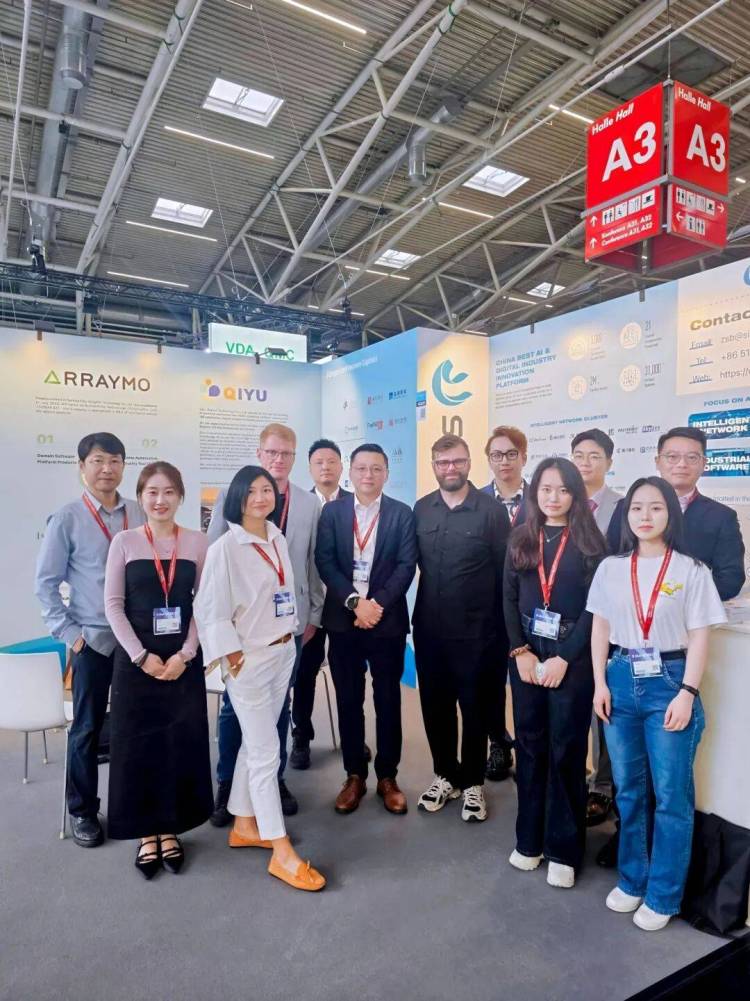 首秀德国顶级盛会!SISPARK携“AI +交通”军团闪耀2025年国际汽车及智慧出行博览会