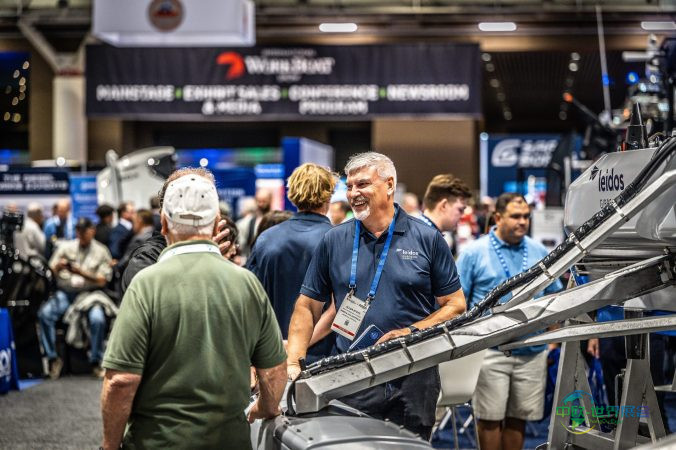 与劳伦·斯特里特共探国际工作船展内幕