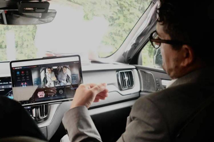 佑驾创新携座舱大模型BamBam亮相2025年慕尼黑车展,出海进程加速