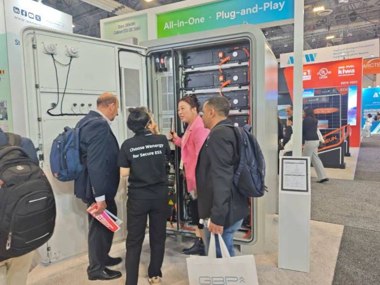 赢科数能亮相2025年美国RE+展:新品发布与全产品链展示,全面加速全球市场布局