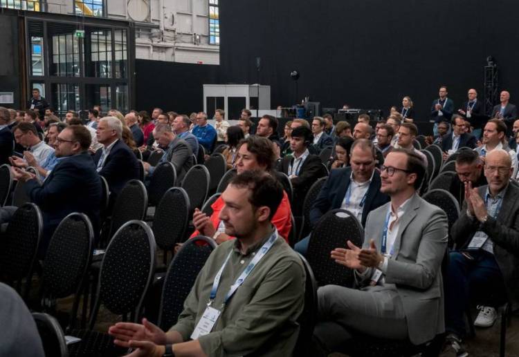 2025年德国杜塞多夫移动机器人展:推动物流行业数字化转型的专家