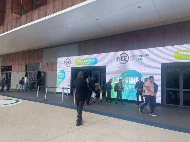 走进拉美新市场,iTR机器人亮相 FIEE 2025——以技术创新开启南美合作新篇章