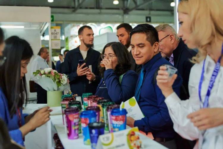 香飘飘闪耀2025年莫斯科国际食品展,创新产品加速海外市场布局!