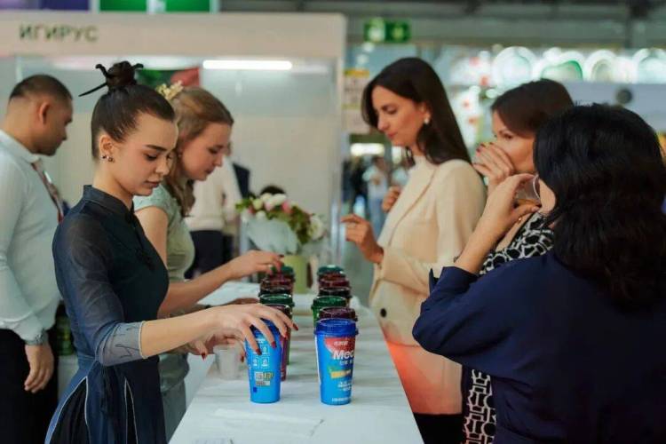 香飘飘闪耀2025年莫斯科国际食品展,创新产品加速海外市场布局!