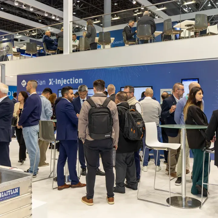 首日直击|海天国际亮相 K2025,“注塑+”整体方案引领智造跃升