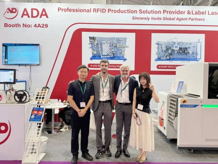 展会回顾 | 艾达设备闪耀2025欧洲标签展,创新产品引爆全场关注