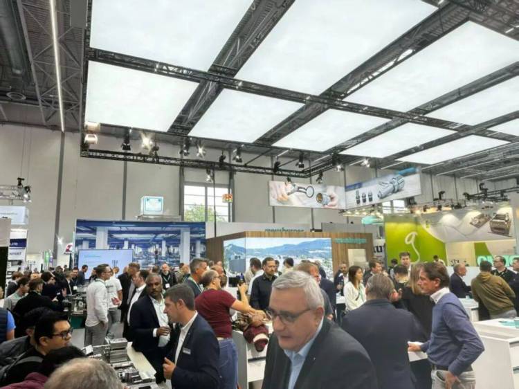 让我们相聚十月,无锡嘉弘塑料科技相约2025年杜塞尔多夫,共同开创塑料橡胶行业的美好未来!