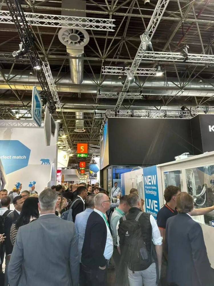 让我们相聚十月,无锡嘉弘塑料科技相约2025年杜塞尔多夫,共同开创塑料橡胶行业的美好未来!