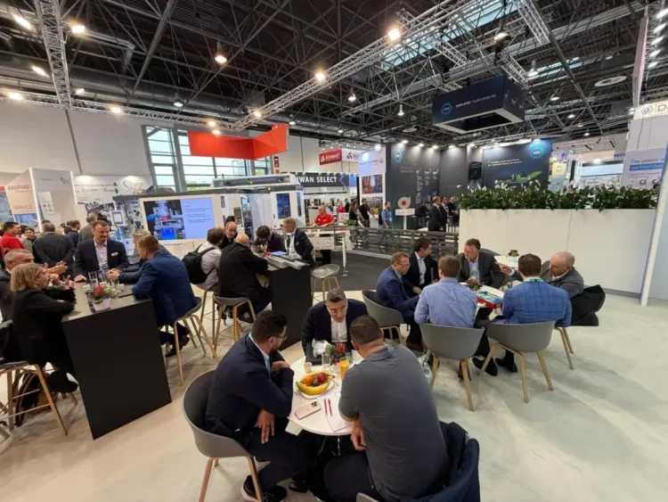 Aisa Group德国 K 2025展现场直击:软管包装设备演示实况