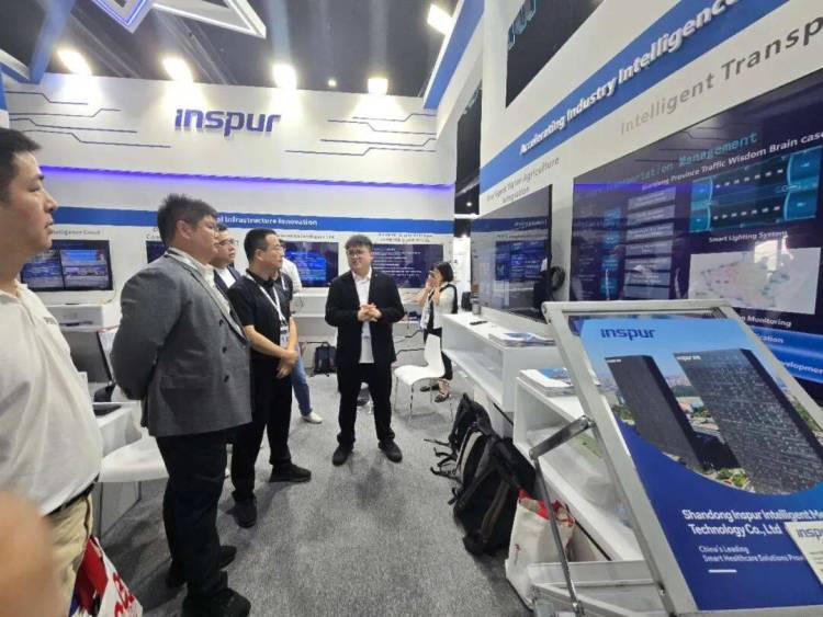 浪潮智慧科技亮相 GITEX GLOBAL 2025海湾信息技术展