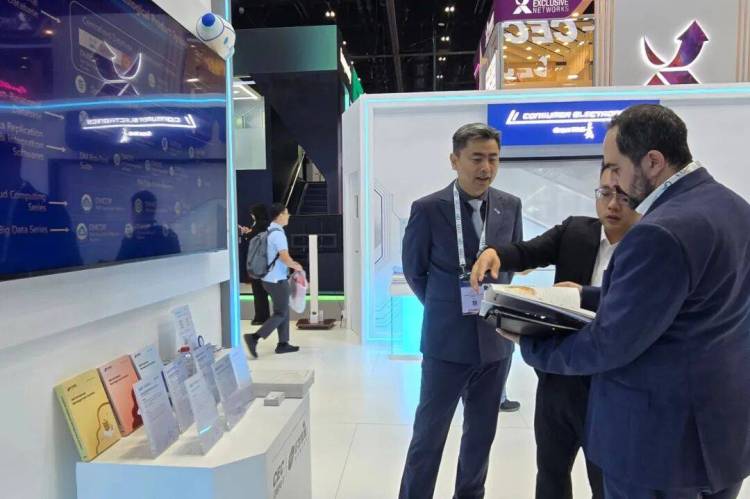 海外首展 即显锋芒丨达梦数据亮相迪拜GITEX GLOBAL 2025