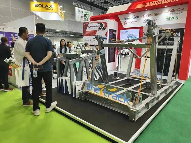 IGEM 2025 | 仁卓智能亮相马来西亚绿能展,柔性支架方案获高度关注