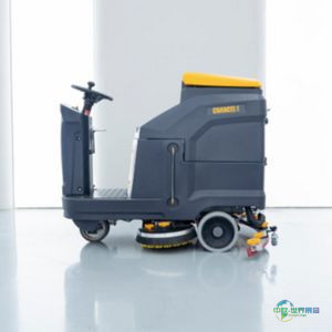 K70驾驶式洗地机