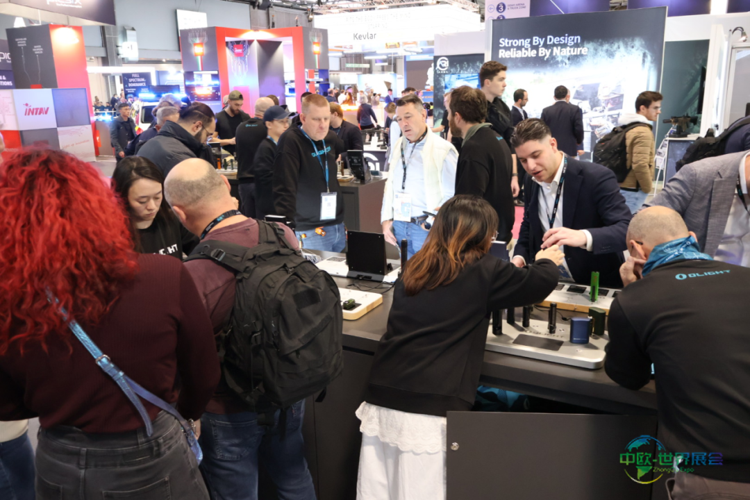 OLIGHT傲雷照明以中国「智」造照亮法国巴黎国防及军警装备展览会(Milipol Paris 2025)舞台!