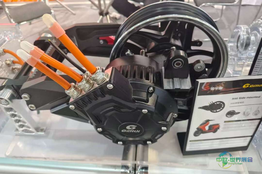 闪耀国际舞台!金宇星携格锐子品牌惊艳亮相2025年米兰国际双轮车展!