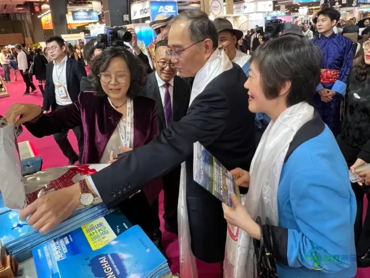 【文旅时讯】青海文旅精彩亮相2025年法国巴黎国际旅游专业展多维展示高原魅力 显著提高国际声誉