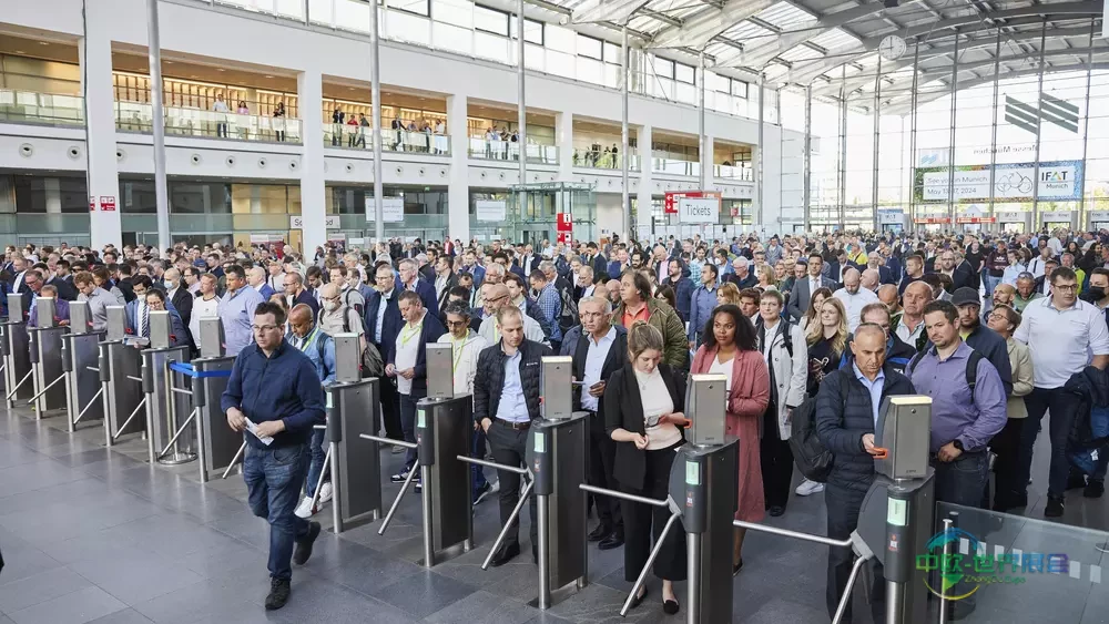 42个足球场、150辆卡车与机械设备及众多政界名流:展会周亮点一览
