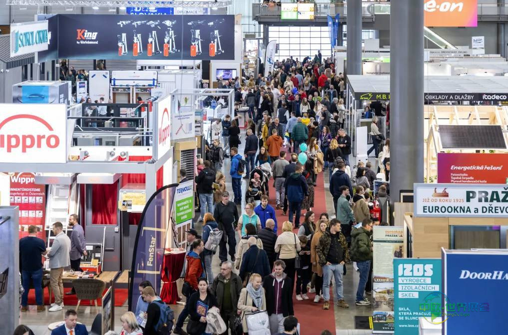 2025年捷克布尔诺国际家具及家居用品展览会:在药房玻璃中创作机甲