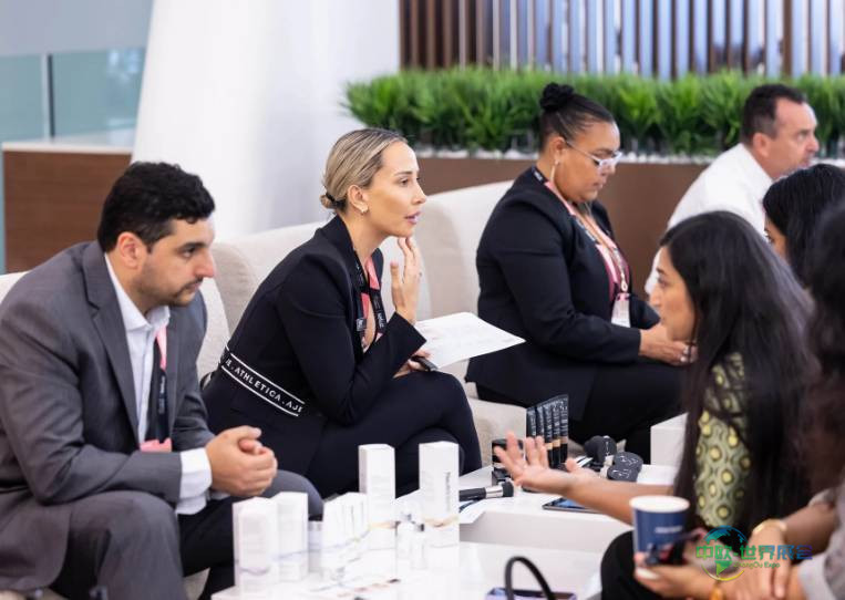 阿拉伯联合酋长国迪拜国际美容展览会:荣获最佳贸易展览奖,十月迎二十五周年庆