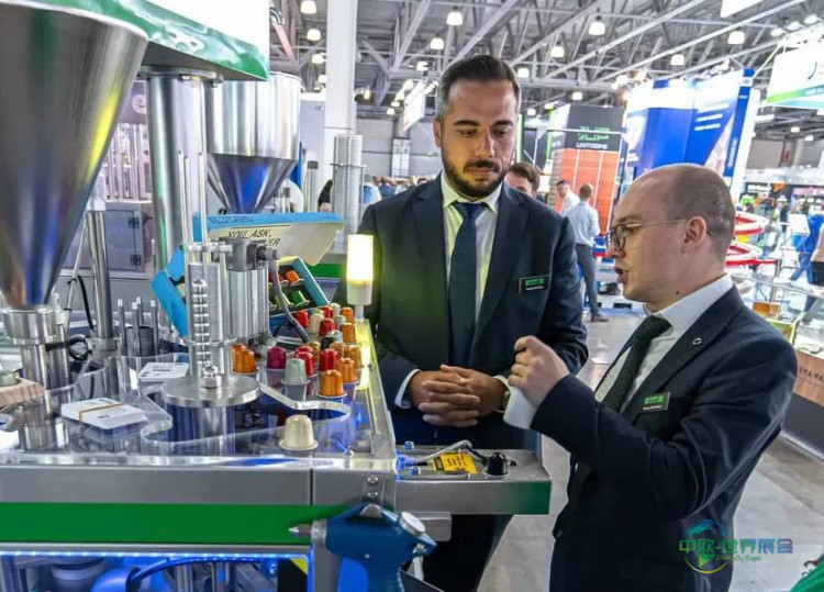 2026年俄罗斯莫斯科国际印刷展览会:六色旋转式PE软管打印机亮相