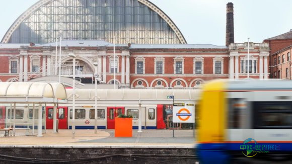 奥林匹亚与伦敦交通局合作,增加肯辛顿地区伦敦地上铁服务...