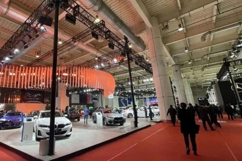 大连国际汽车展展会现场图片
