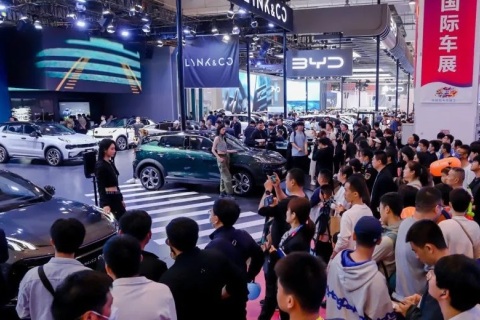 青岛国际车展展会现场图片