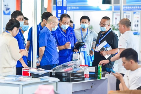 安庆长三角国际汽车产业及供应链博览会展会现场图片