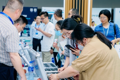 深圳国际先进汽车技术展览会展会现场图片