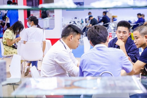 广州国际汽车零部件及售后市场展-广州汽配展展会现场图片