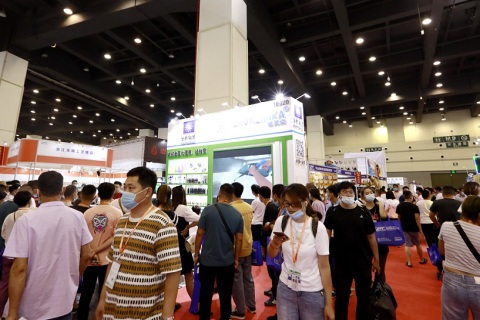 郑州国际汽车后市场博览会展会现场图片