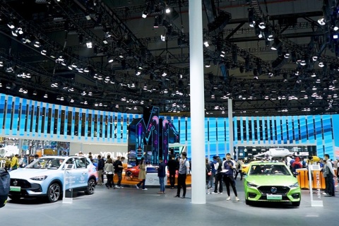 青岛国际汽车供应链、汽车零部件展览会展会现场图片