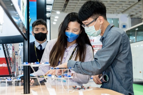 台湾台北汽配展-台湾车用电子展展会现场图片