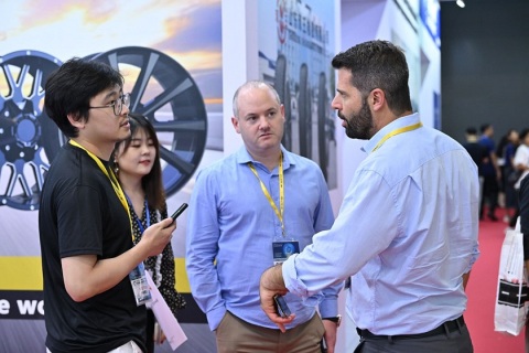 中国上海国际轮胎轮毂展览会展会现场图片