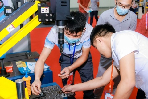 中山国际工业博览会展会现场图片