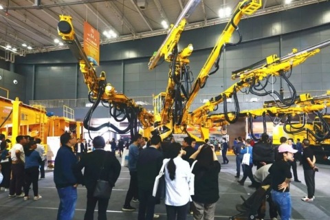 长沙国际工程机械展览会展会现场图片