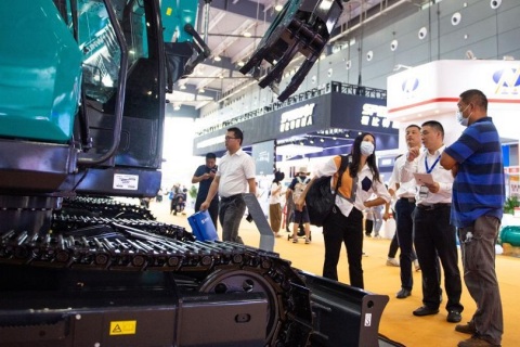 徐州国际工程机械展览会展会现场图片