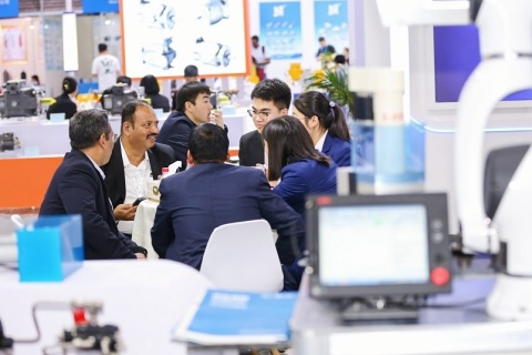 上海亚洲国际动力传动与控制技术展览会展会现场图片