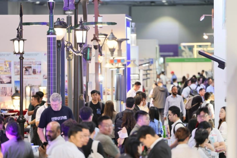 香港户外及科技照明展览会展会现场图片