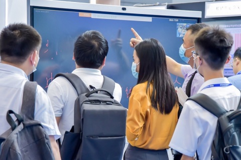 深圳国际人工智能展展会现场图片