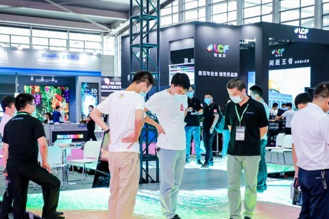 深圳半导体显示博览会展会现场图片