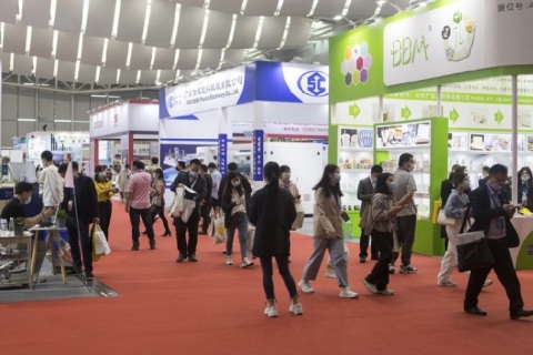 广东佛山国际塑料产业展览会展会现场图片