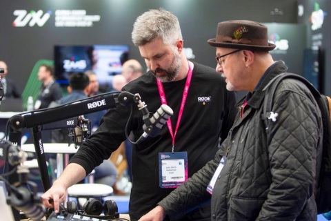 英国伦敦视听集成展览会展会现场图片