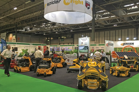 英国伯明翰割草机、草坪场地管理展览会展会现场图片