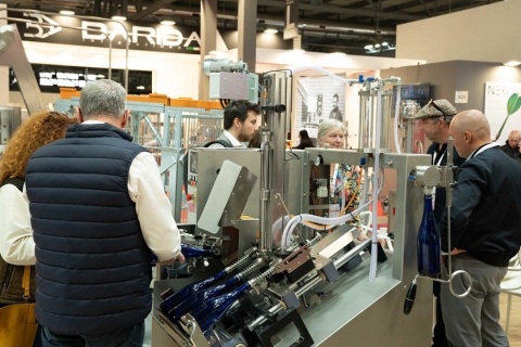 意大利米兰葡萄酒酿造及装瓶机械展览会展会现场图片