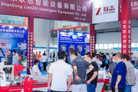 青岛国际服装供应链展览会展会现场图片