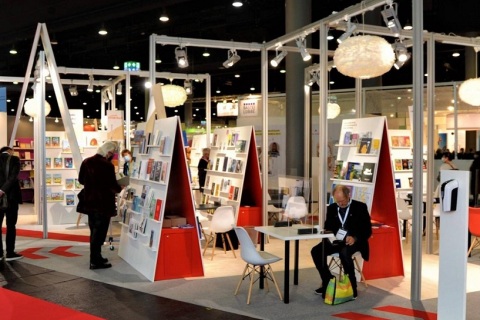 西班牙图书展览会展会现场图片